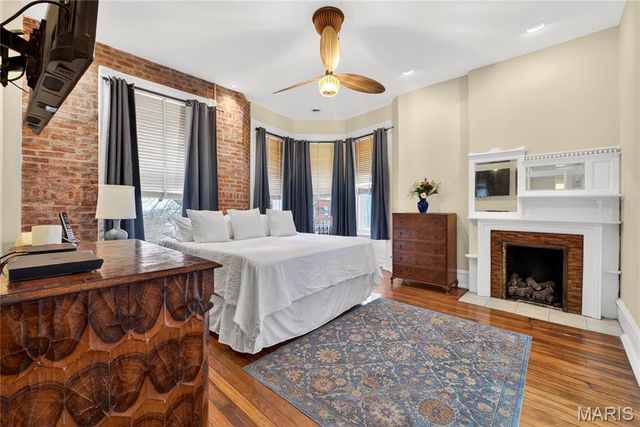 2327 S 12th Street, St Louis, MO 63104