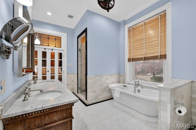 2327 S 12th Street, St Louis, MO 63104