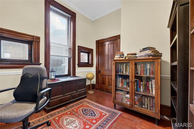 2327 S 12th Street, St Louis, MO 63104