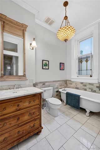 2327 S 12th Street, St Louis, MO 63104