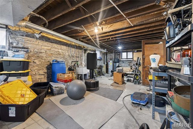 2327 S 12th Street, St Louis, MO 63104