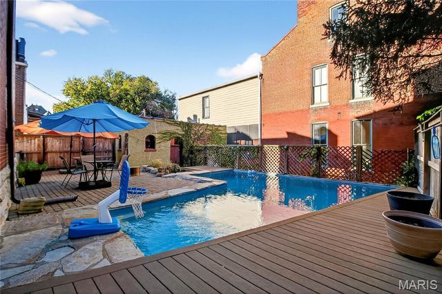 2327 S 12th Street, St Louis, MO 63104