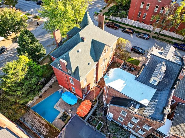 2327 S 12th Street, St Louis, MO 63104