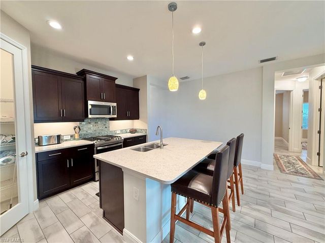 19810 Coconut Harbor CIR, Fort Myers, FL 33908