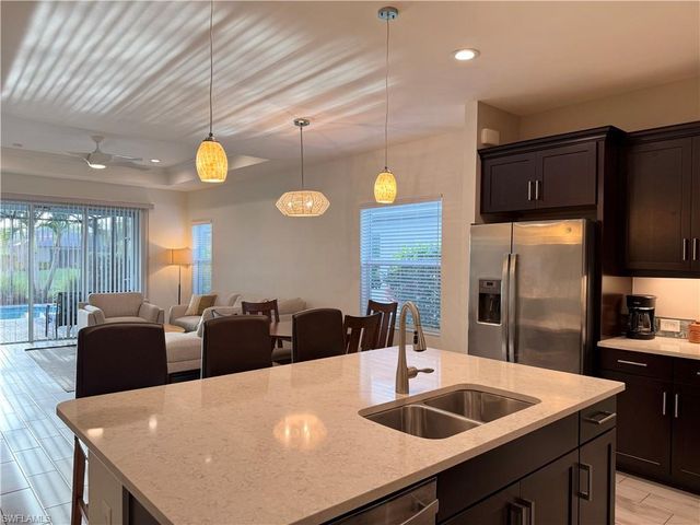 19810 Coconut Harbor CIR, Fort Myers, FL 33908