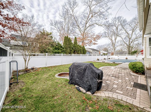 13 Morningside Drive, Toms River, NJ 08755