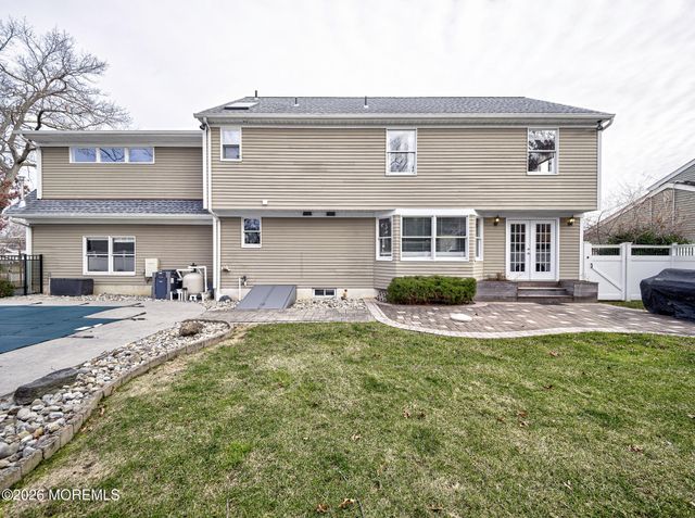 13 Morningside Drive, Toms River, NJ 08755