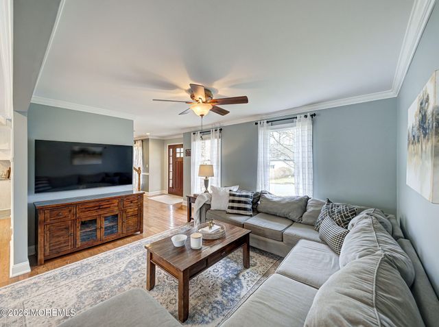 13 Morningside Drive, Toms River, NJ 08755