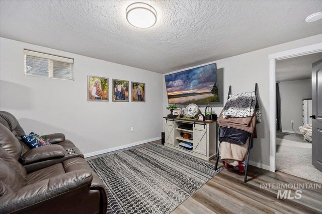 1625 4th Avenue East, Twin Falls, ID 83301