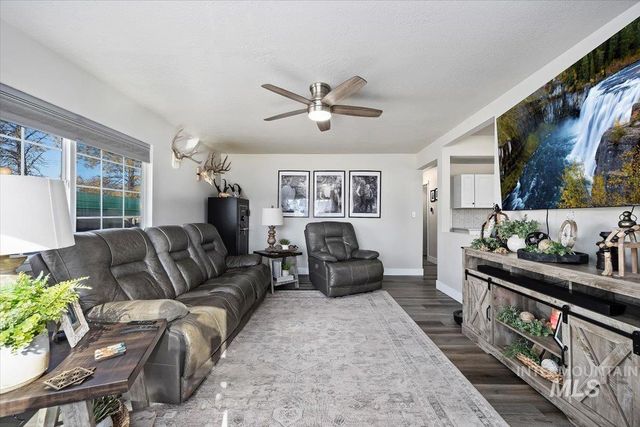 1625 4th Avenue East, Twin Falls, ID 83301