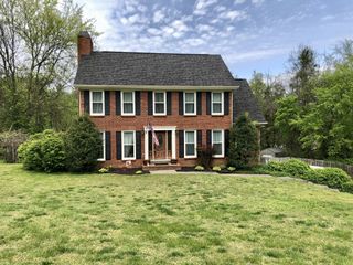 5307 E Bend Dr, Old Hickory, TN 37138