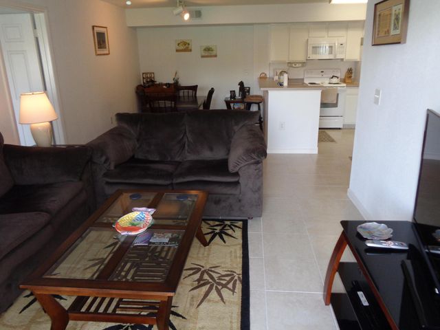 191 SW Palm Dr Apt 102, Port St Lucie, FL 34986