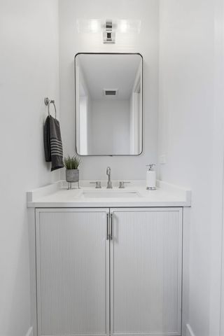 1849 N Mohawk Street 1, Chicago, IL 60614