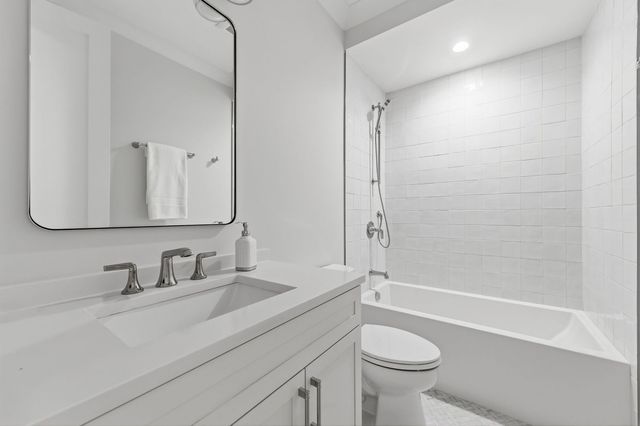 1849 N Mohawk Street 1, Chicago, IL 60614