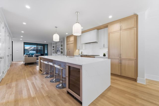 1849 N Mohawk Street 1, Chicago, IL 60614