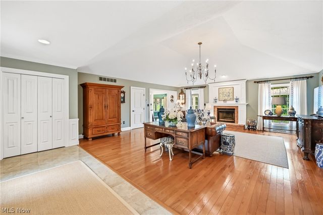 100 Forest Hill Drive, Hubbard, OH 44425
