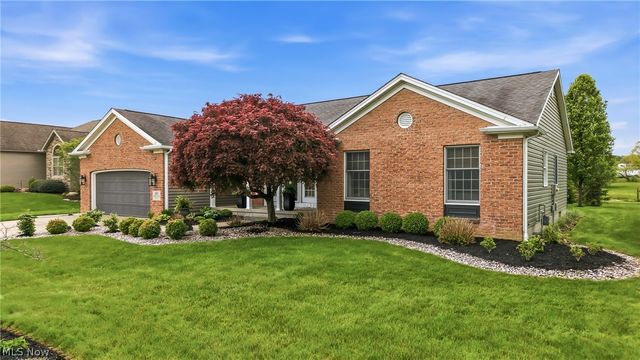100 Forest Hill Drive, Hubbard, OH 44425
