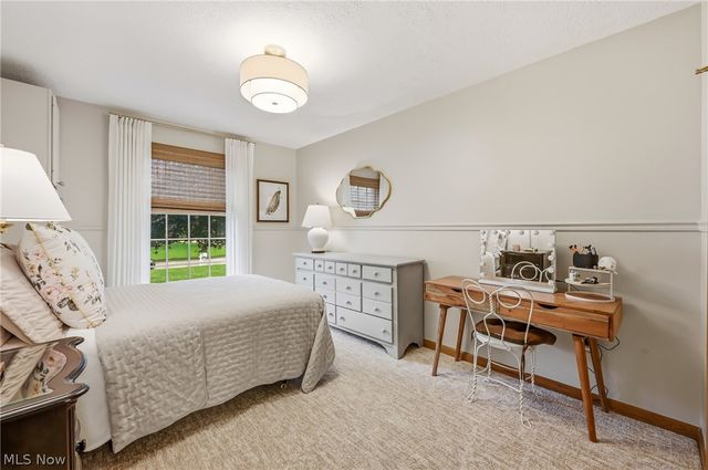 100 Forest Hill Drive, Hubbard, OH 44425