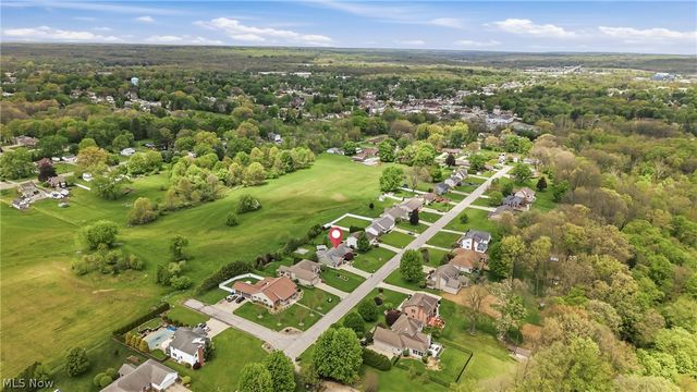 100 Forest Hill Drive, Hubbard, OH 44425