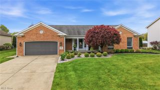 100 Forest Hill Drive, Hubbard, OH 44425