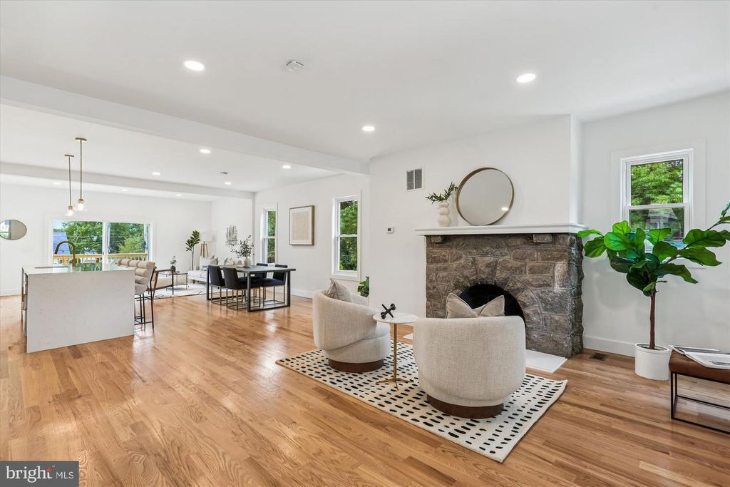 1236 HAMILTON ST NW, Washington, DC 20011