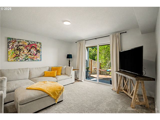 19072 Sw NORTHRIDGE Ct, Beaverton, OR 97007