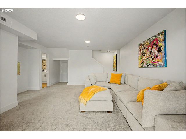 19072 Sw NORTHRIDGE Ct, Beaverton, OR 97007