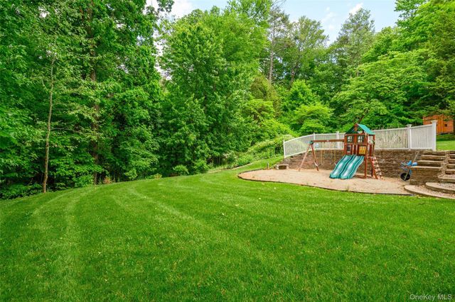 23 Cobey Terrace, Poughkeepsie, NY 12601