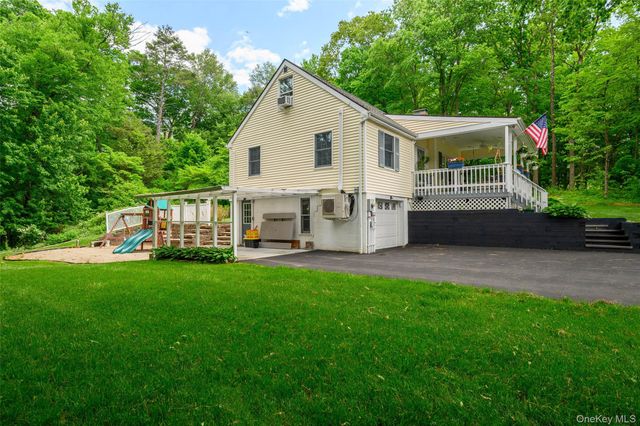 23 Cobey Terrace, Poughkeepsie, NY 12601