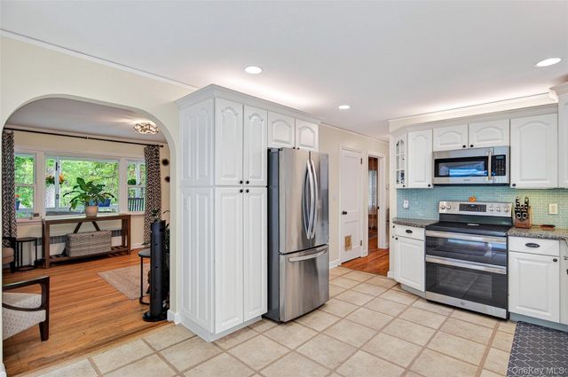 23 Cobey Terrace, Poughkeepsie, NY 12601