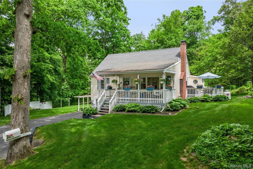 23 Cobey Terrace, Poughkeepsie, NY 12601