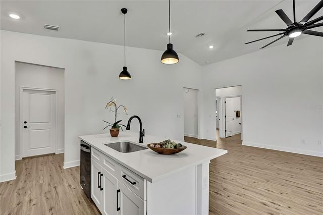 13126 MEADOW SWALLOW AVENUE, Brooksville, FL 34613