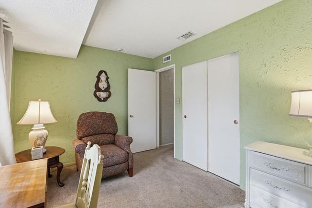 8945 Rosewood Dr, Sacramento, CA 95826