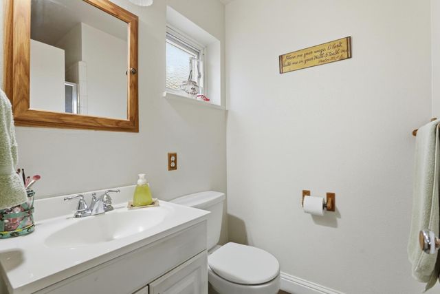 8945 Rosewood Dr, Sacramento, CA 95826