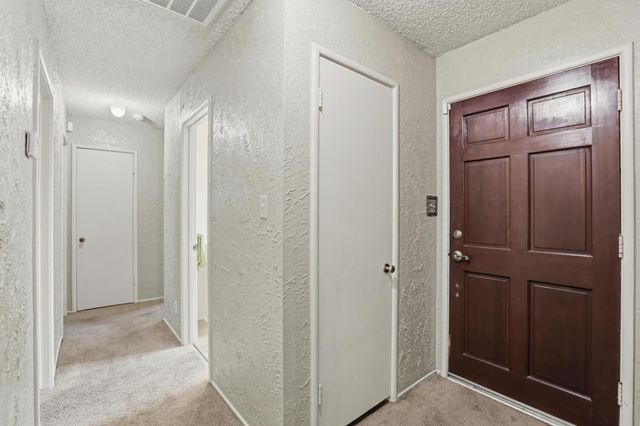 8945 Rosewood Dr, Sacramento, CA 95826