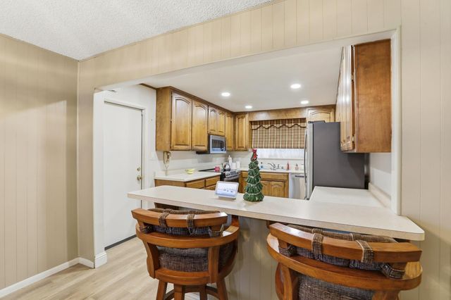 8945 Rosewood Dr, Sacramento, CA 95826