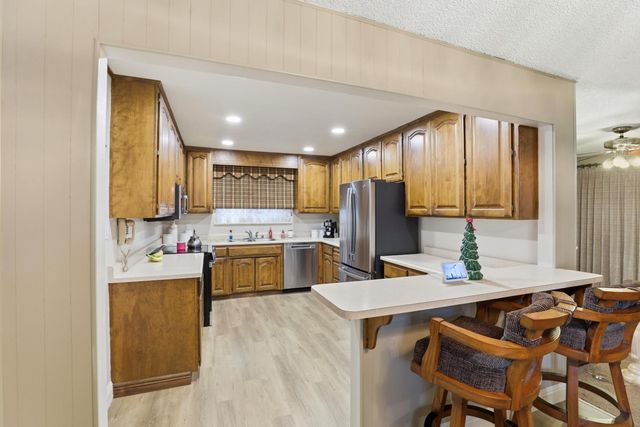 8945 Rosewood Dr, Sacramento, CA 95826