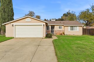 8945 Rosewood Dr, Sacramento, CA 95826