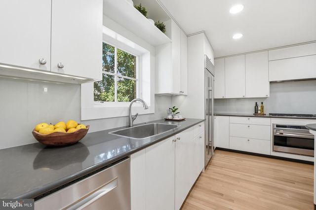 4135 YUMA ST NW, Washington, DC 20016