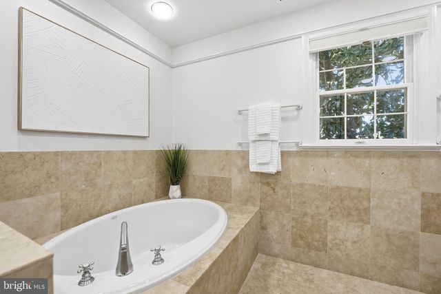 4135 YUMA ST NW, Washington, DC 20016