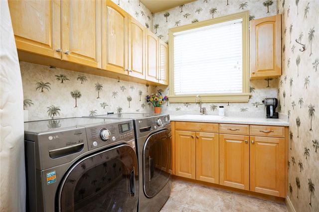 306 HARBOR DRIVE, Indian Rocks Beach, FL 33785