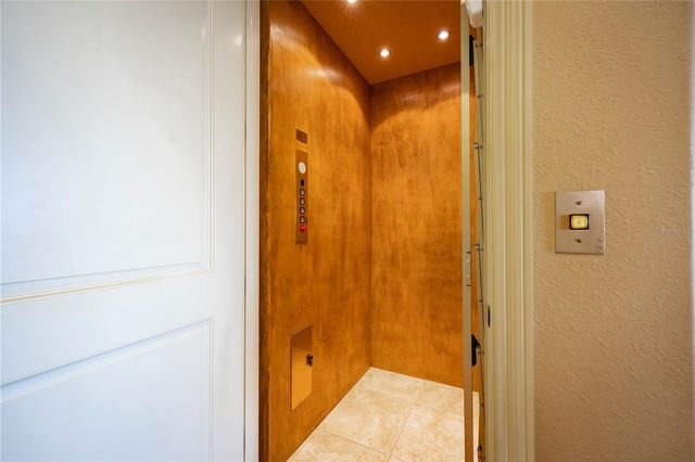 306 HARBOR DRIVE, Indian Rocks Beach, FL 33785