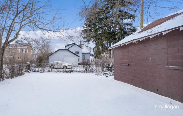 2109 Hoyt Street, Muskegon Heights City, MI 49444