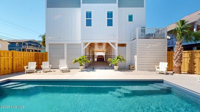 1501 Canal Drive, Carolina Beach, NC 28428