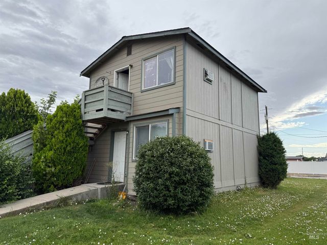 766 SE 4th Street, Ontario, OR 97914