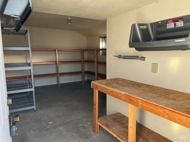 766 SE 4th Street, Ontario, OR 97914