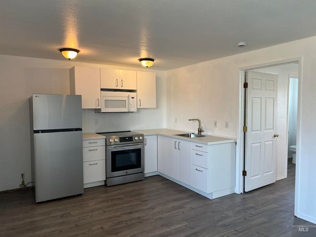 766 SE 4th Street, Ontario, OR 97914