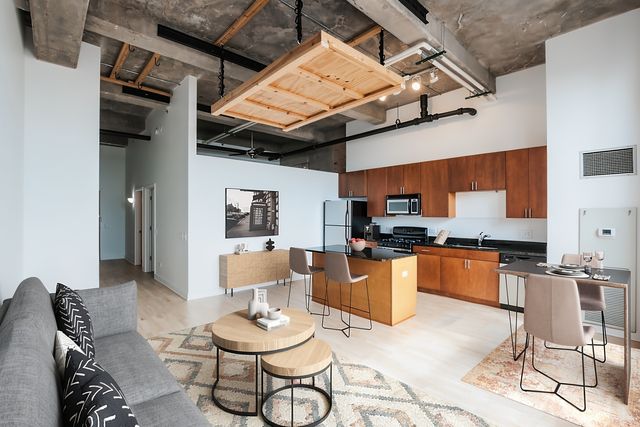 320 E 21ST Street 807, Chicago, IL 60616