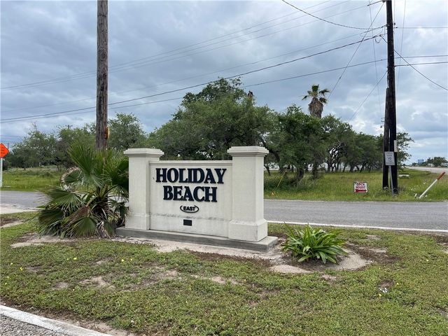 219 Lakeview Dr, Rockport, TX 78382
