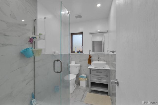 18823 Millar Road, Clinton Township, MI 48036